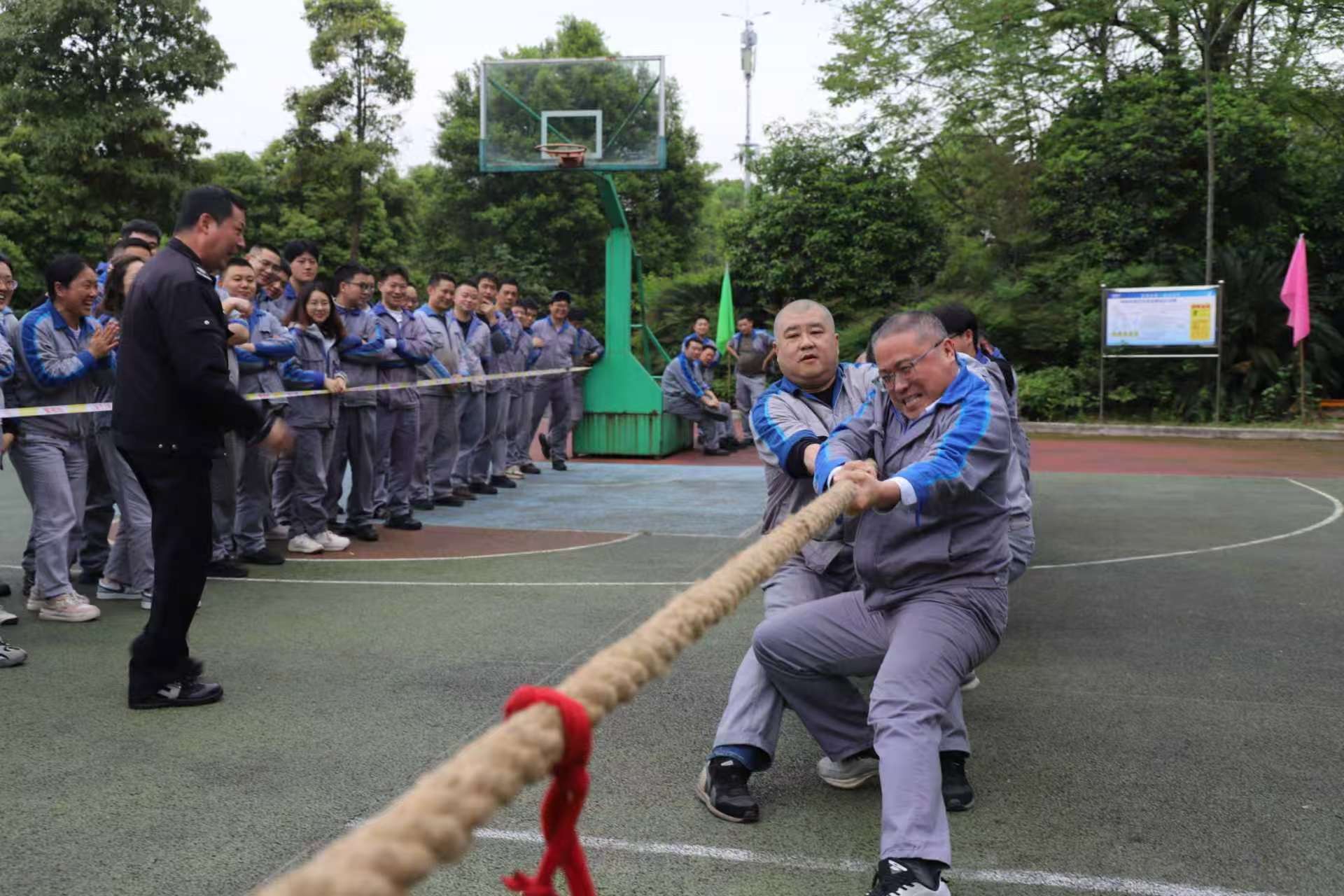 凝心聚力  “绳”采飞扬——公司举办建厂86周年职工拔河比赛 九游（jiuyou）官方网站-九游官网唯一入口 JIU YOU GAME
集团